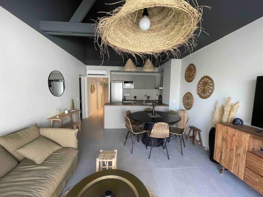Appartement Oligaia Orient Bay à Quarter of Orleans Extérieur photo