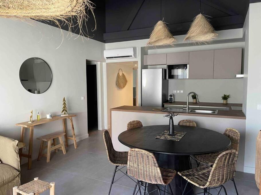 Appartement Oligaia Orient Bay à Quarter of Orleans Extérieur photo